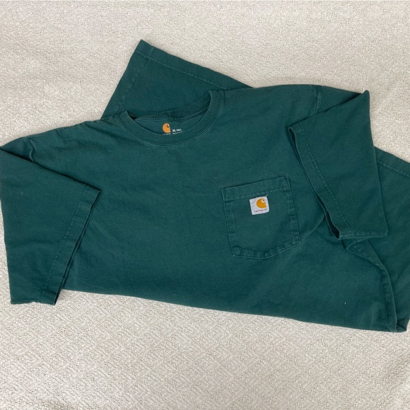 Carhartt Men's Loose Fit Heavyweight Short-Sleeve Pocket T-shirt (Big & Tall) - Picture 3 of 4